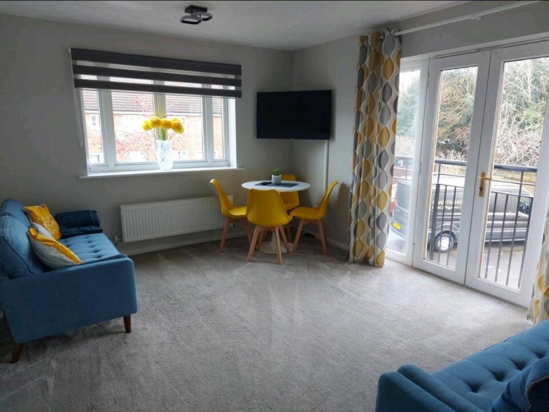 2 Bedroom Apartment Exhall ภายนอก รูปภาพ